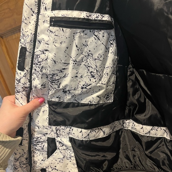 Ski Jacket - Picture 5 of 6